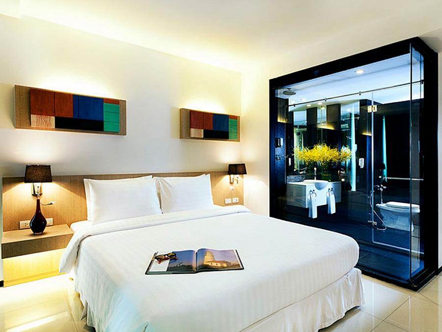 Vic 3 Bangkok Hotel Buitenkant foto