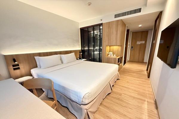 Vic 3 Bangkok Hotel Buitenkant foto