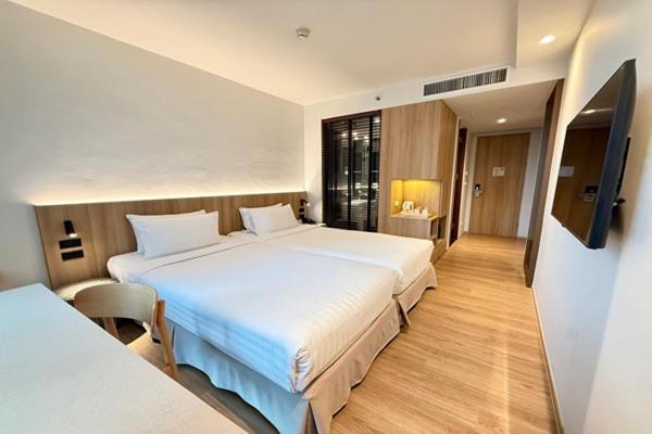 Vic 3 Bangkok Hotel Buitenkant foto